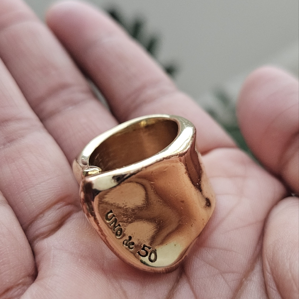 Uno de 50 ring  La grietq